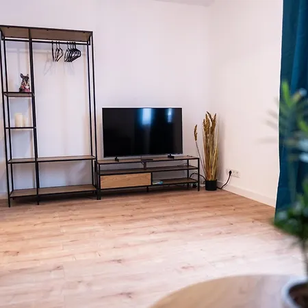 Klassen Apartments! Stadtnahes Ferienhaus* Mit Terrasse In * Fuer 6-8 Personen Аулендорф