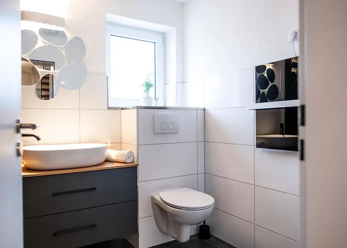 Dom wakacyjny Klassen Apartments! Stadtnahes Ferienhaus* Mit Terrasse In * Fuer 6-8 Personen *