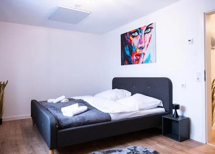 Klassen Apartments! Stadtnahes Ferienhaus* Mit Terrasse In * Fuer 6-8 Personen Aulendorf