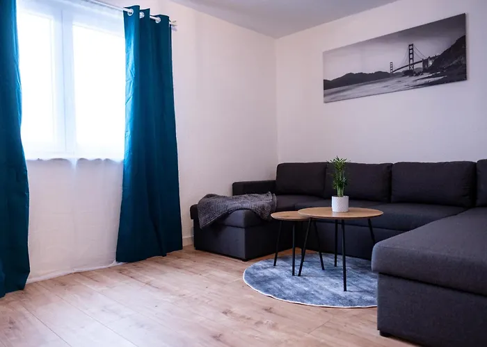 Klassen Apartments! Stadtnahes Ferienhaus* Mit Terrasse In * Fuer 6-8 Personen Aulendorf