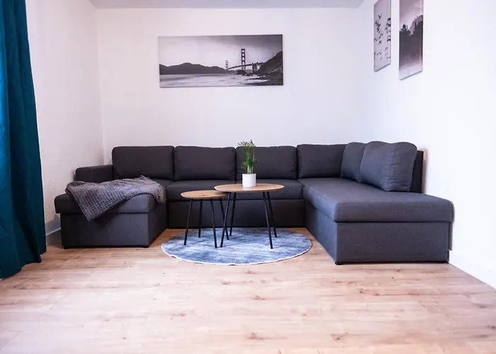 Dom wakacyjny Klassen Apartments! Stadtnahes Ferienhaus* Mit Terrasse In * Fuer 6-8 Personen *